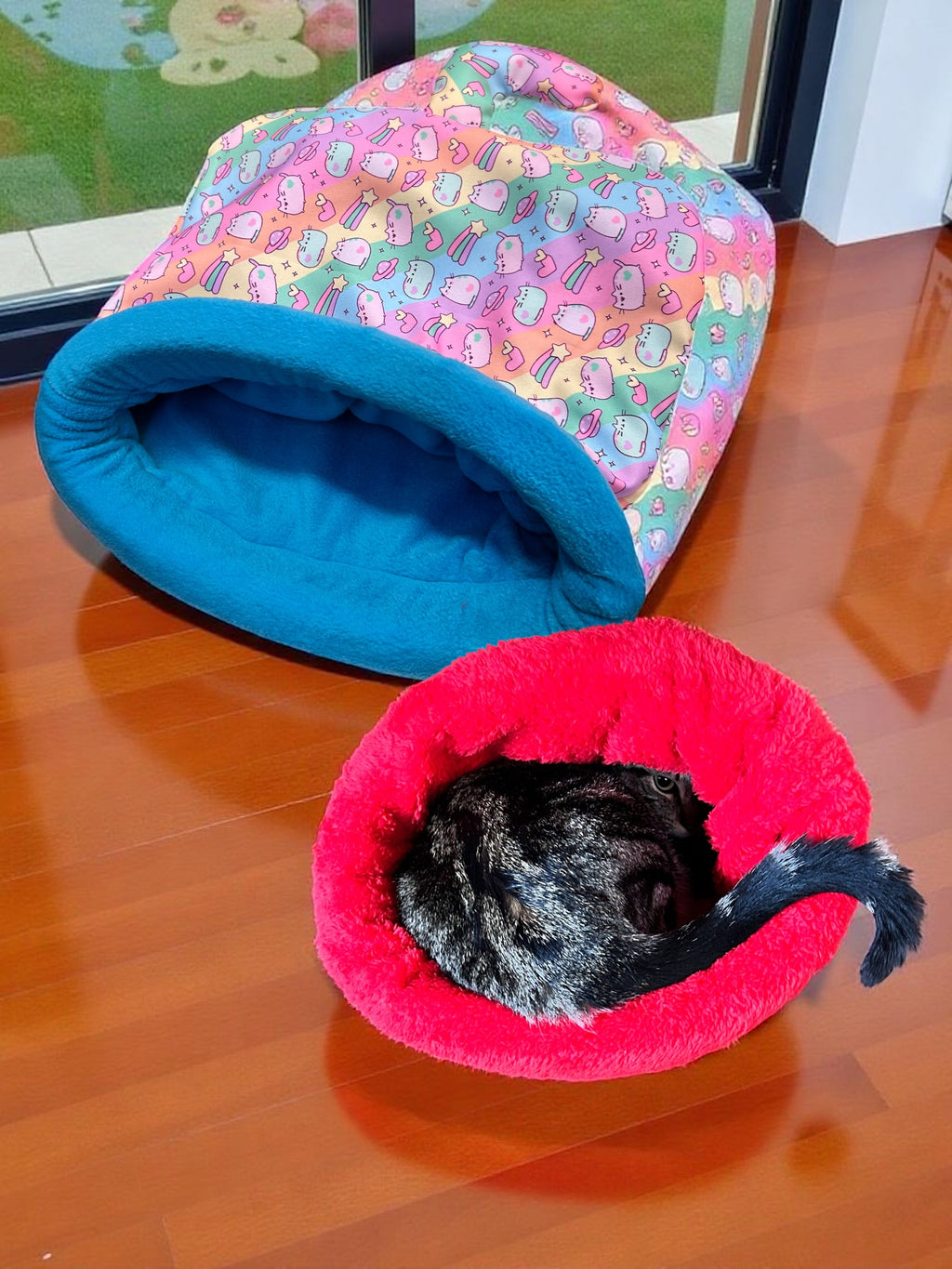 Cama túnel para gatos Refugio de Ensueño Roja | Pistachín